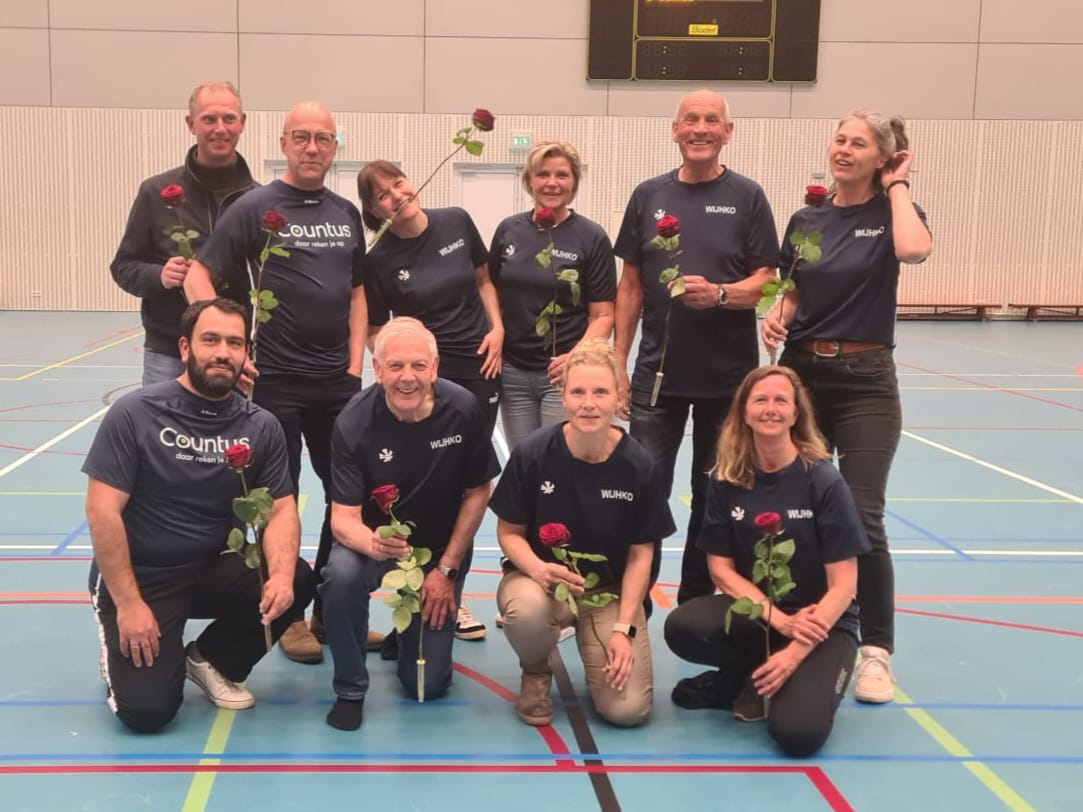 Kampioenen! Mixteam Stadsvolleybal wint 2e klasse 🏆